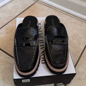 Donald Pliner Black Women’s Loafers